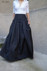 Long Skirt: Classic & Practical for All Seasons & Occasions | Basket with gans