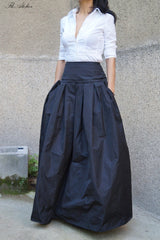 Long Skirt: Classic & Practical for All Seasons & Occasions | Basket with gans