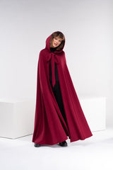 Dura/Chamois Cape: Royal Elegance for Every Occasion