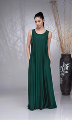 Sleeveless Maxi Dress from Premium Italian Linen – A Wardrobe Essential with Timeless Style