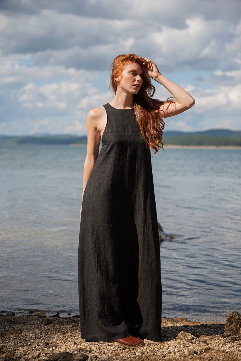 Sleeveless Maxi Dress from Premium Italian Linen – A Wardrobe Essential with Timeless Style