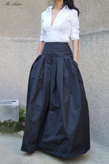 Long Skirt: Classic & Practical for All Seasons & Occasions | Basket with gans