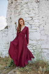 Linen Dress with Wrap Design & Wide Belt: Elegance and Femininity in Every Detail