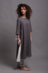 Long Linen Top with Side Slits – Versatile and Chic Look | توب فتحتات جراى